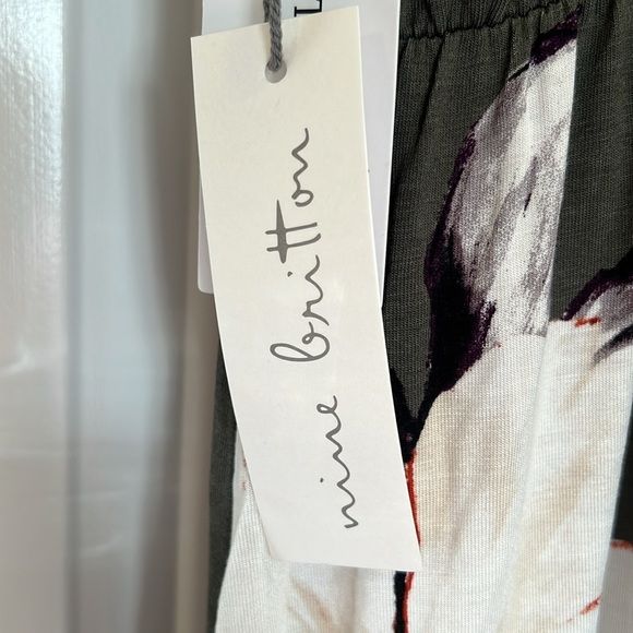 Floral Maxi Dress Maternity Size M colors olive cream and rust - Picture 4 of 4